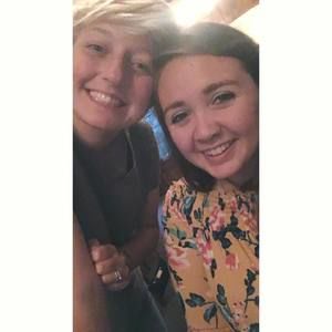 Meet your Posher, Chloe